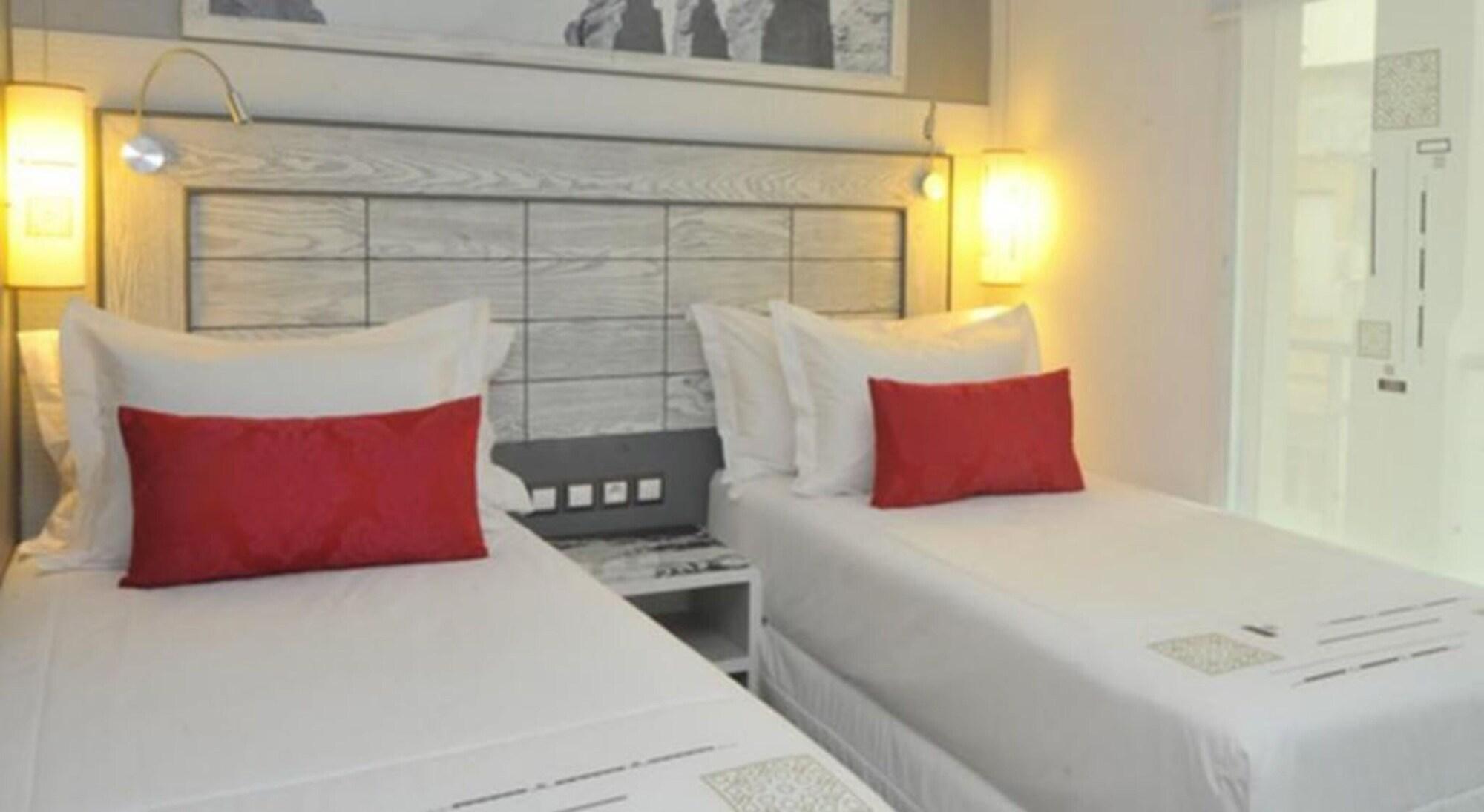 Le Trianon Luxury & 4*