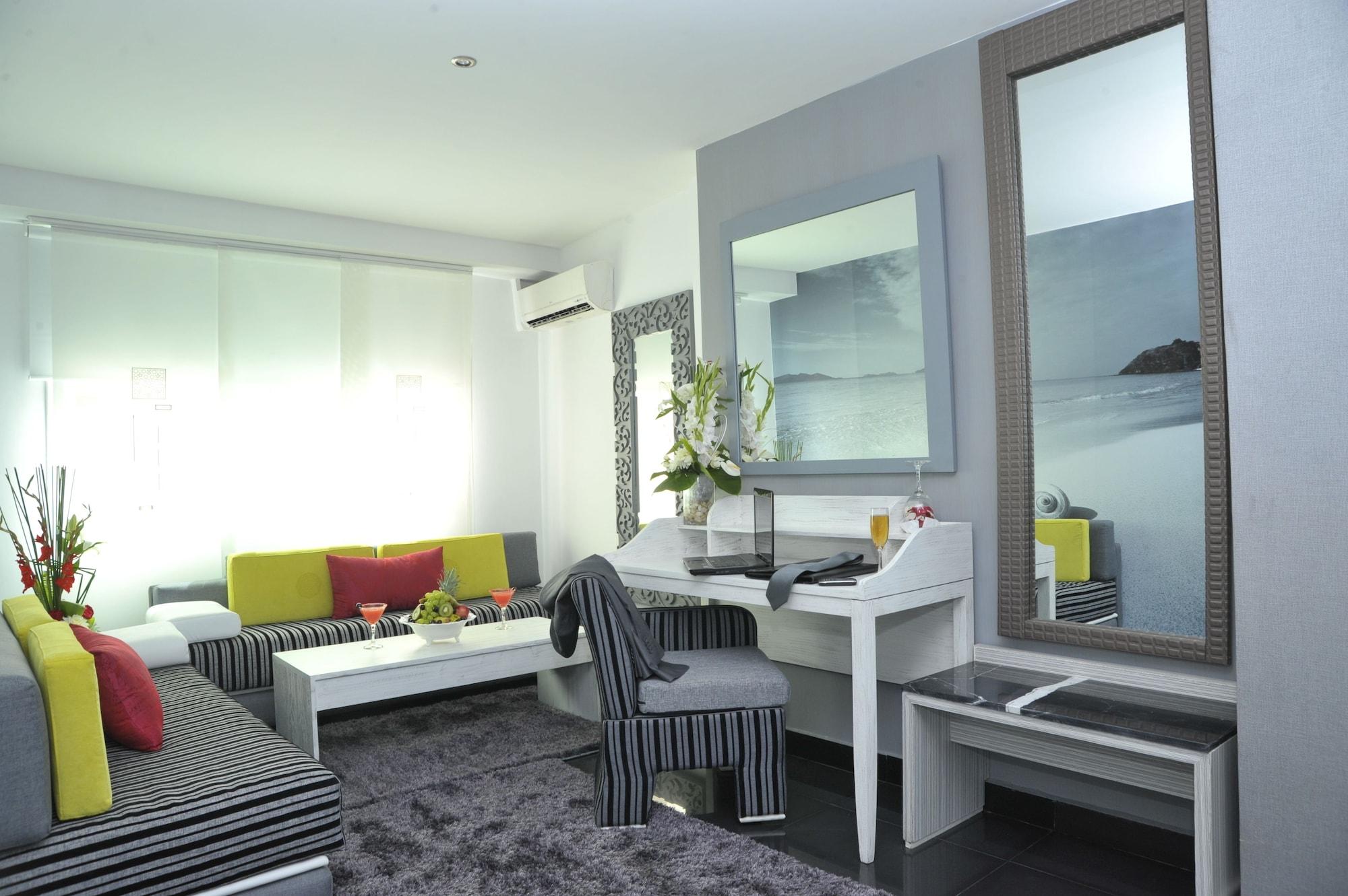 Le Trianon Luxury & Hotel
