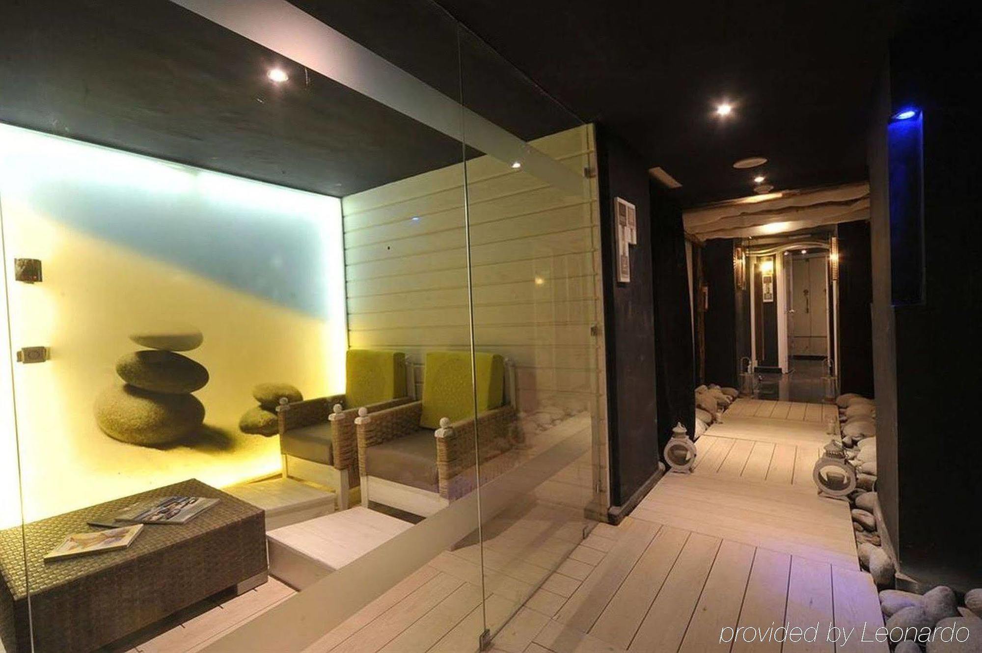 Le Trianon Luxury & Hotel 4*