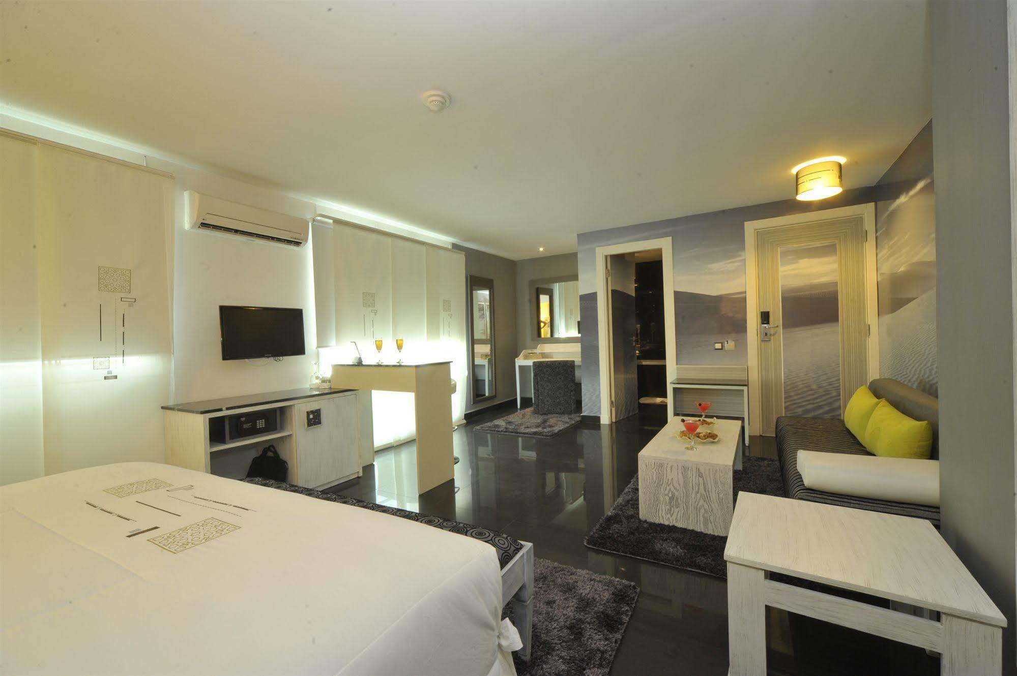 Hotel Le Trianon Luxury & Casablanca