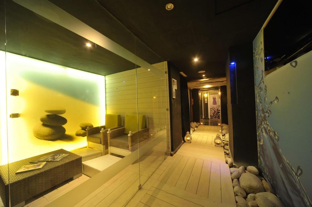 Le Trianon Luxury & 4*